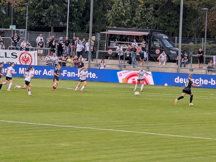 001 SGE Frauen WEC Sieger