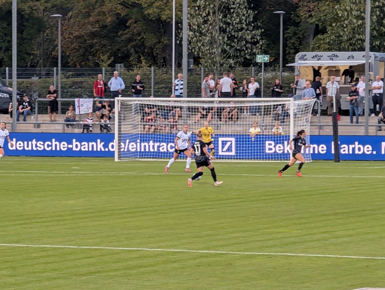 001 SGE Frauen WEC Sieger