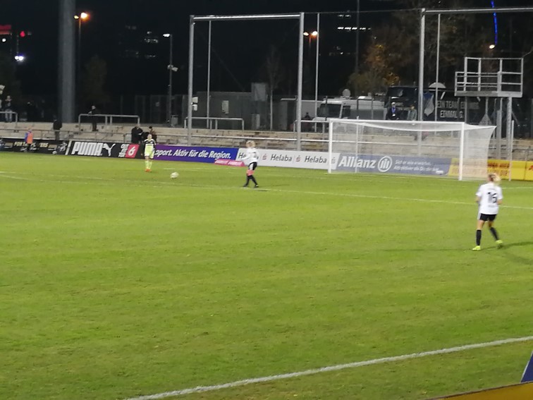 1.FFC Frankfurt 22.11.2019 001