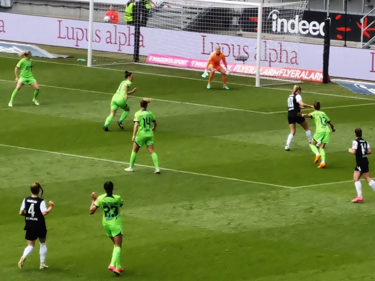 001 Eintracht Frankfurt Frauen