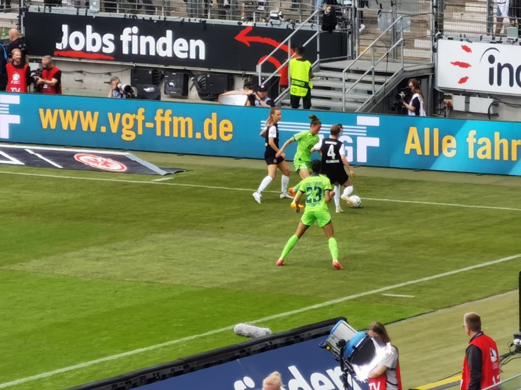 001 Eintracht Frankfurt Frauen