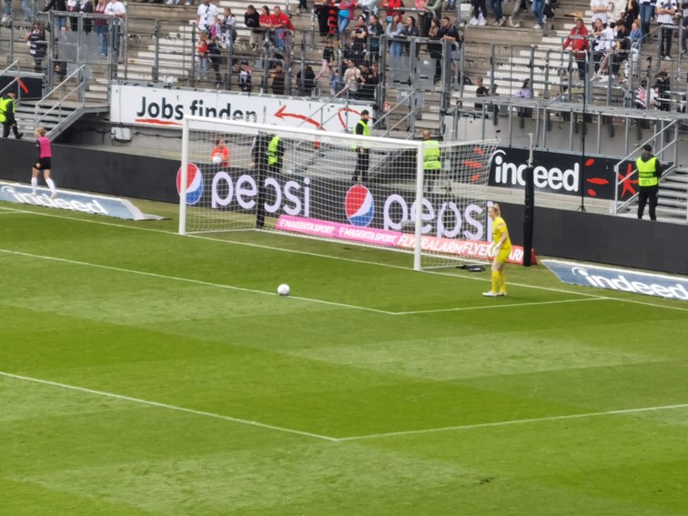 001 Eintracht Frankfurt Frauen
