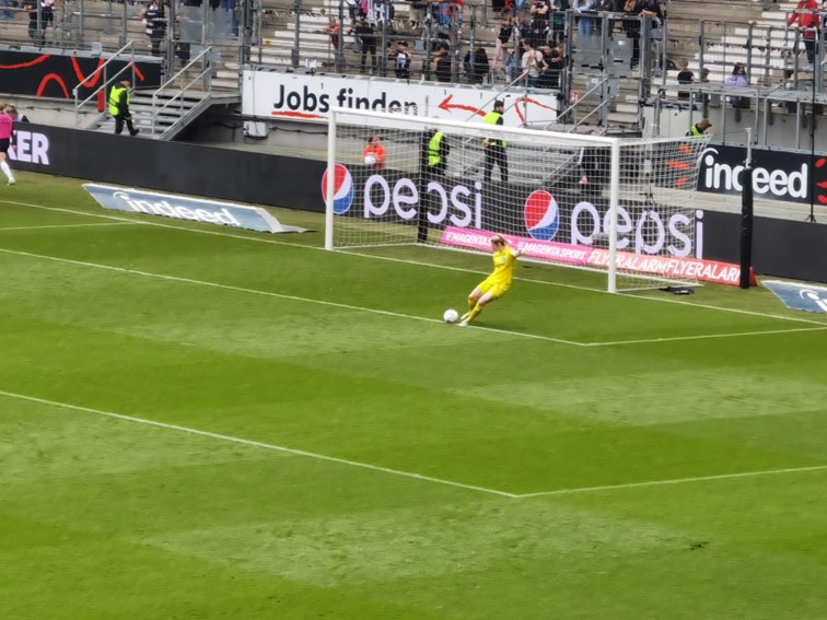 001 Eintracht Frankfurt Frauen