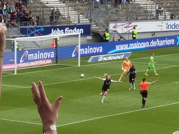 001 Eintracht Frankfurt  Frauen