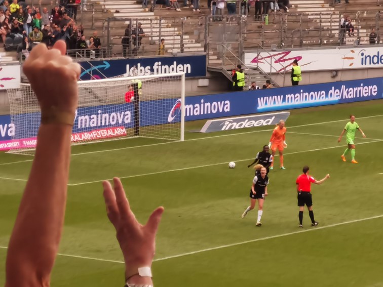 001 Eintracht Frankfurt  Frauen
