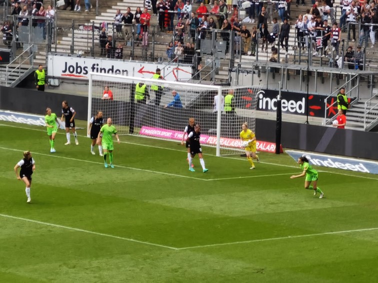 001 Eintracht Frankfurt Frauen