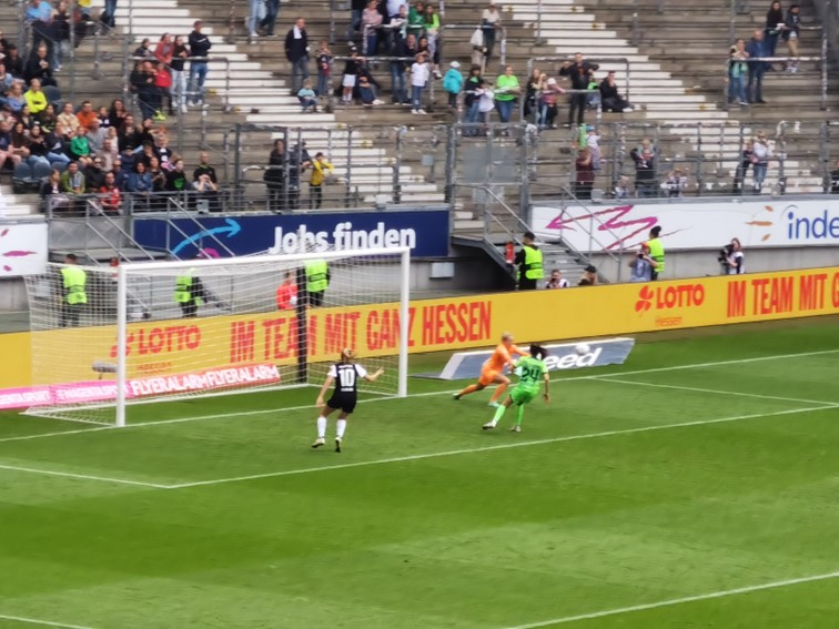 001 Eintracht Frankfurt Frauen