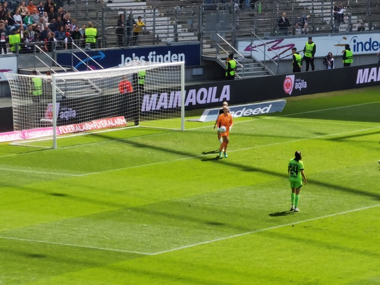 001 Eintracht Frankfurt Frauen