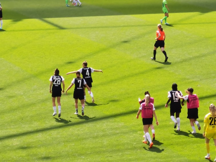 001 Eintracht Frankfurt Frauen