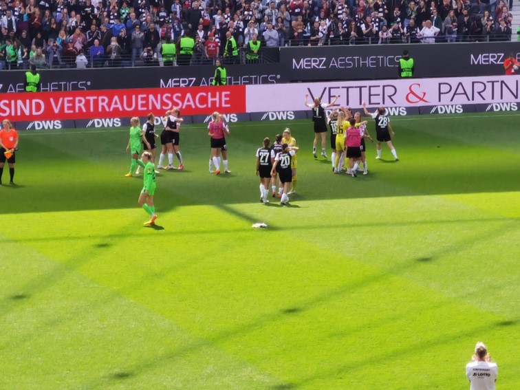 001 Eintracht Frankfurt Frauen