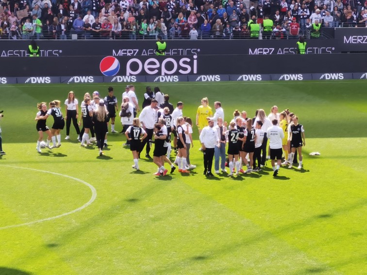 001 Eintracht Frankfurt Frauen