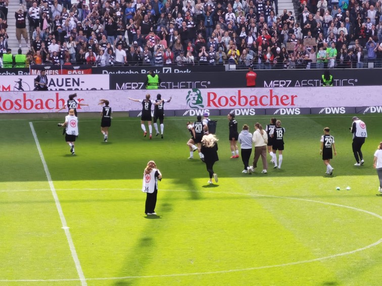 001 Eintracht Frankfurt Frauen