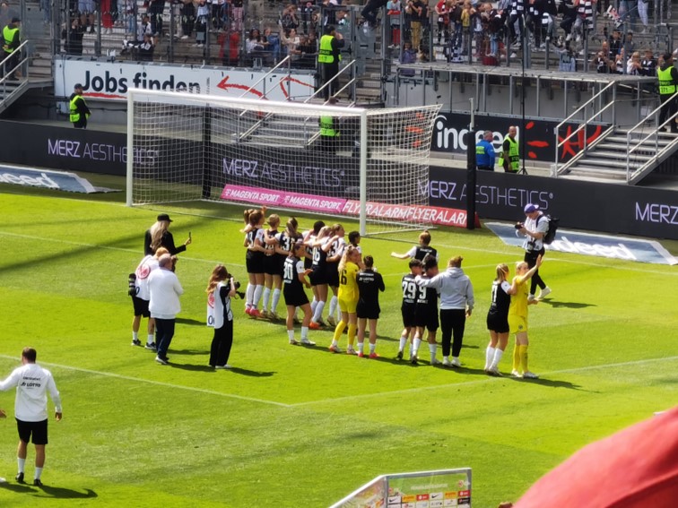 001 Eintracht Frankfurt  Frauen