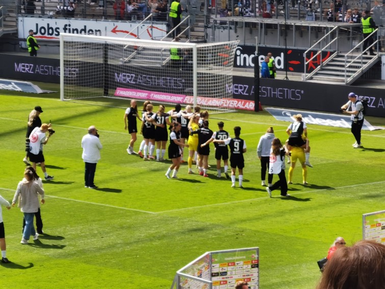 001 Eintracht Frankfurt  Frauen