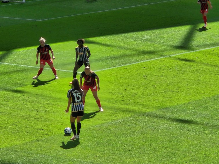 001 Eintracht Frankfurt WCL Sieger
