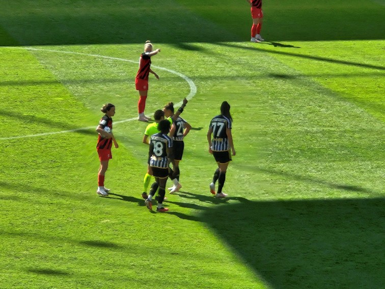 001 Eintracht Frankfurt WCL Sieger