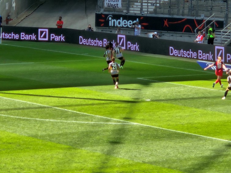 001 Eintracht Frankfurt WCL Sieger