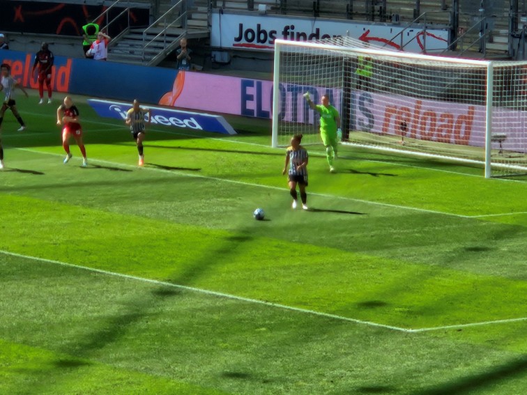 001 Eintracht Frankfurt WCL Sieger