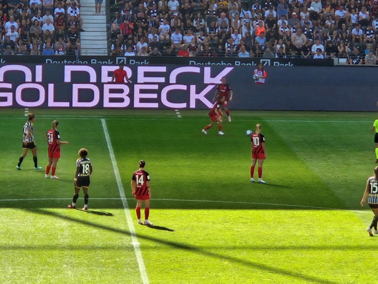 001 Eintracht Frankfurt WCL Sieger