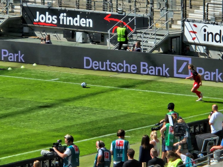 001 Eintracht Frankfurt WCL Sieger