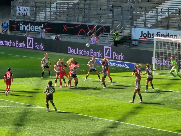 001 Eintracht Frankfurt WCL Sieger