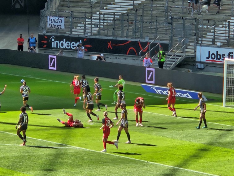 001 Eintracht Frankfurt WCL Sieger