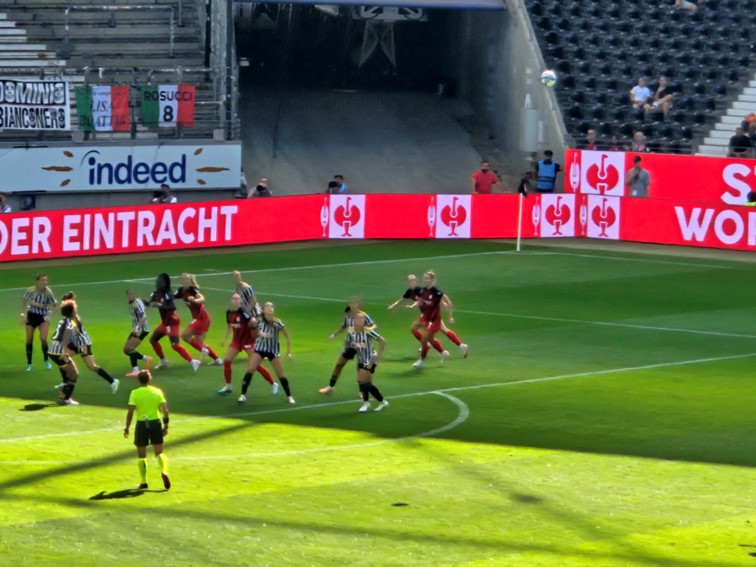 001 Eintracht Frankfurt WCL Sieger