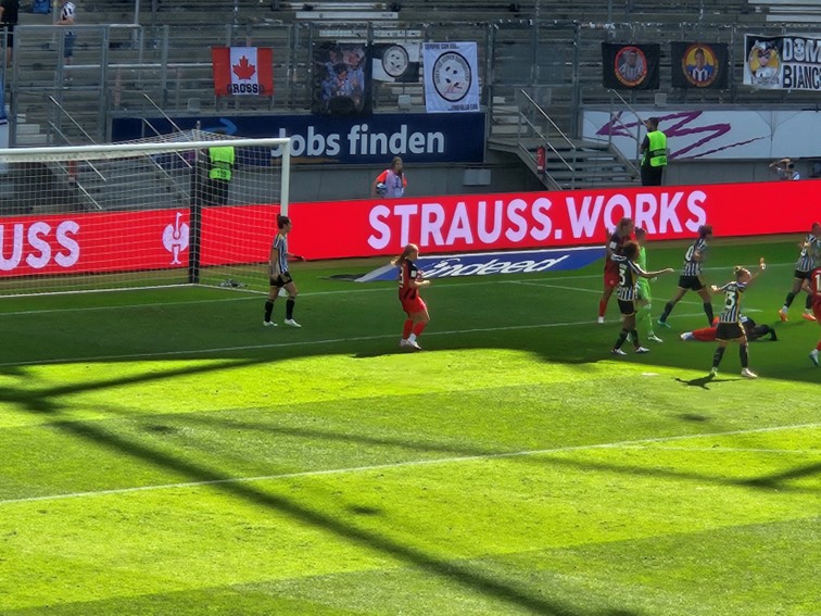 001 Eintracht Frankfurt WCL Sieger