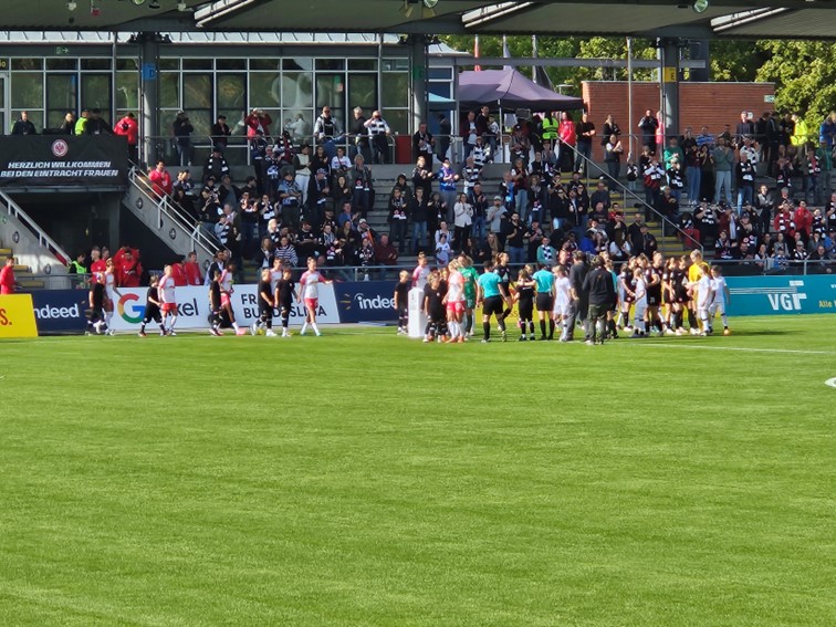 002 Eintracht Frankfurt Frauen Deutscher Meister