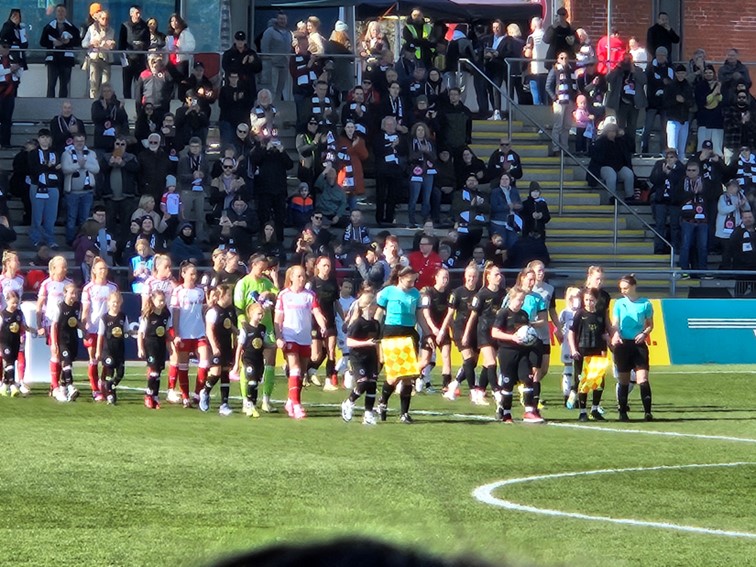 02 SGE Frauen FBL
