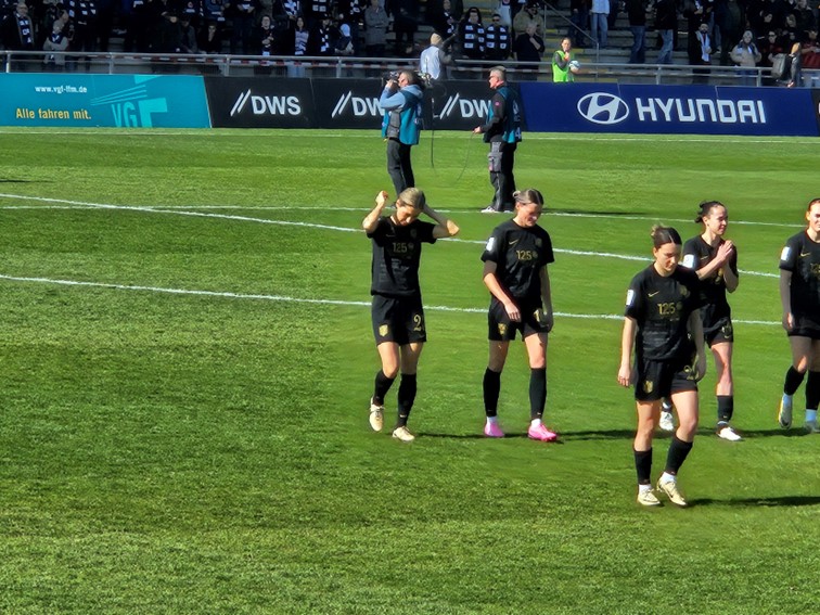02 SGE Frauen FBL