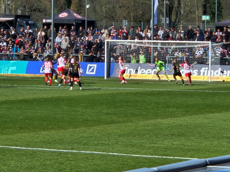 02 SGE Frauen FBL