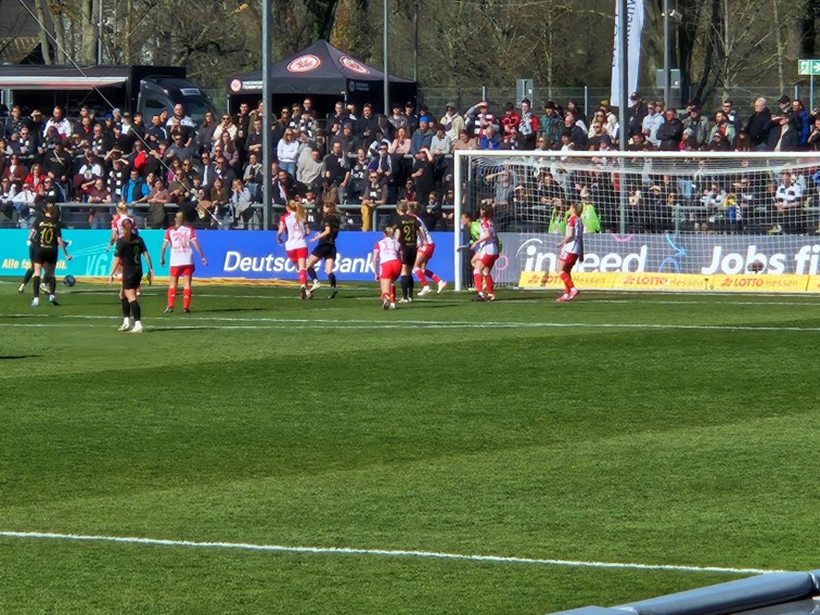 02 SGE Frauen FBL