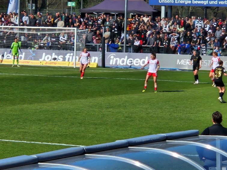 02 SGE Frauen FBL