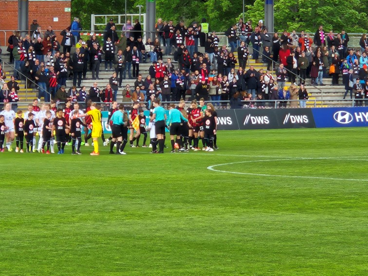 002 SGE Frauen FBL