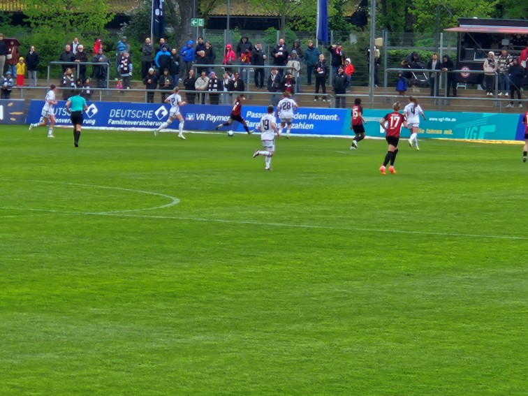 002 SGE Frauen FBL