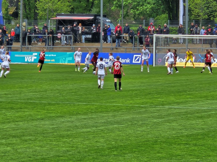002 SGE Frauen FBL