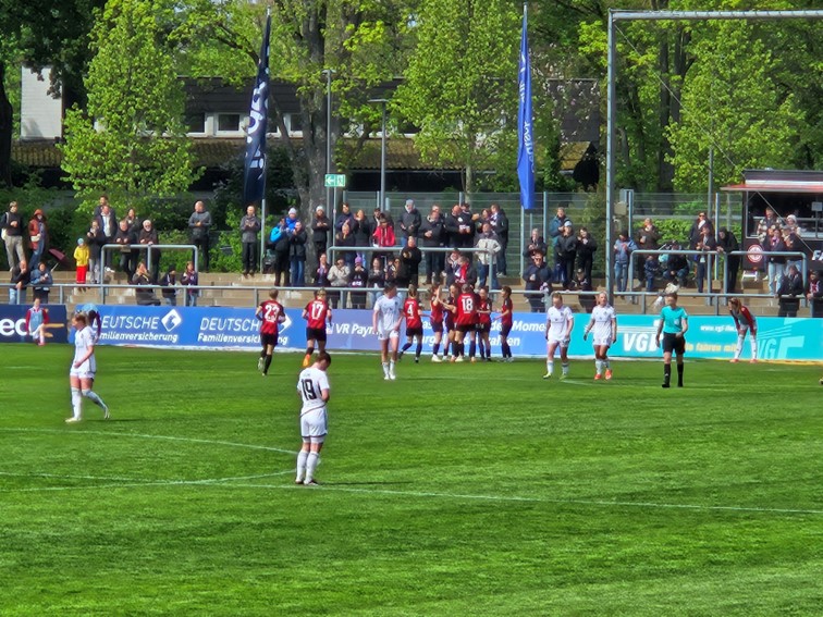 002 SGE Frauen FBL