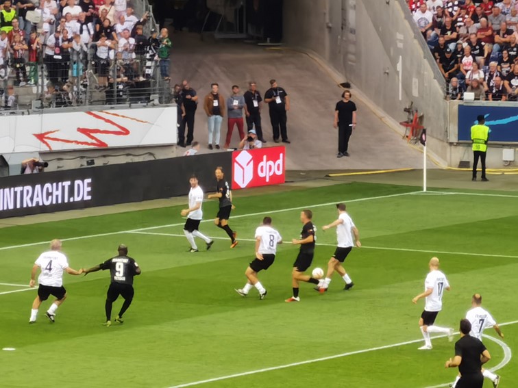 000 Thanks A Lot Fussballgott Alex Meier Abschiedsspiel 31.08.2022