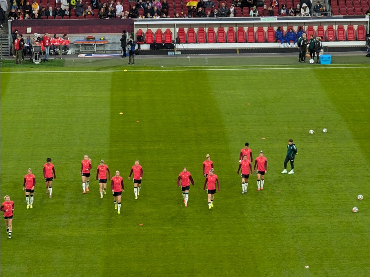 001 Deutschland Frauen Weltmeister und Europameister