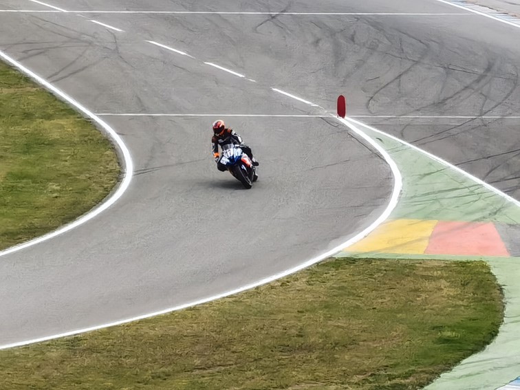 001 Zeittraining 1000 KM Motorrad Langstreckenrennen Hockenheimring