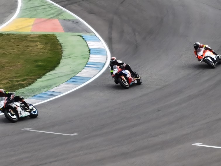 001 Zeittraining 1000 KM Motorrad Langstreckenrennen Hockenheimring