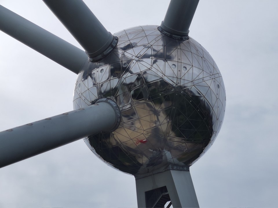 01 Atomium
