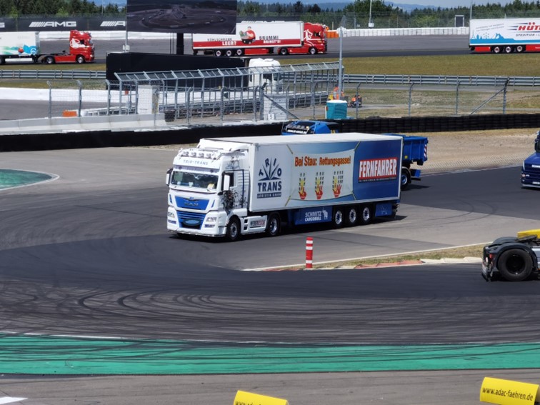 0847 Nurburgring Korso