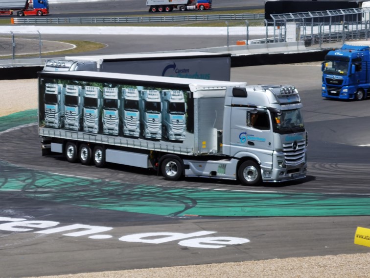 0847 Nurburgring Korso