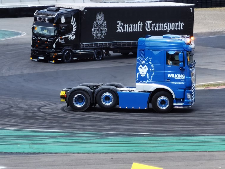 0847 Nurburgring Korso
