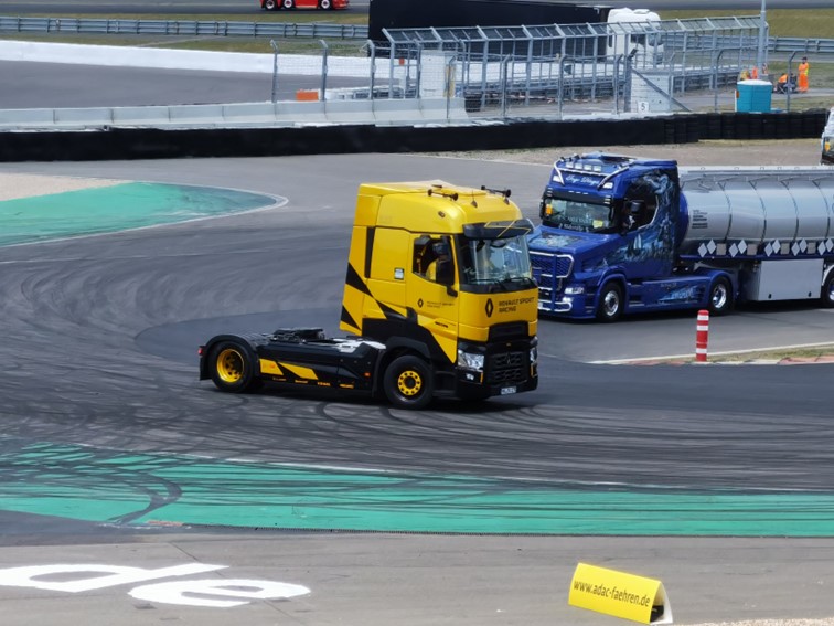 0847 Nurburgring Korso