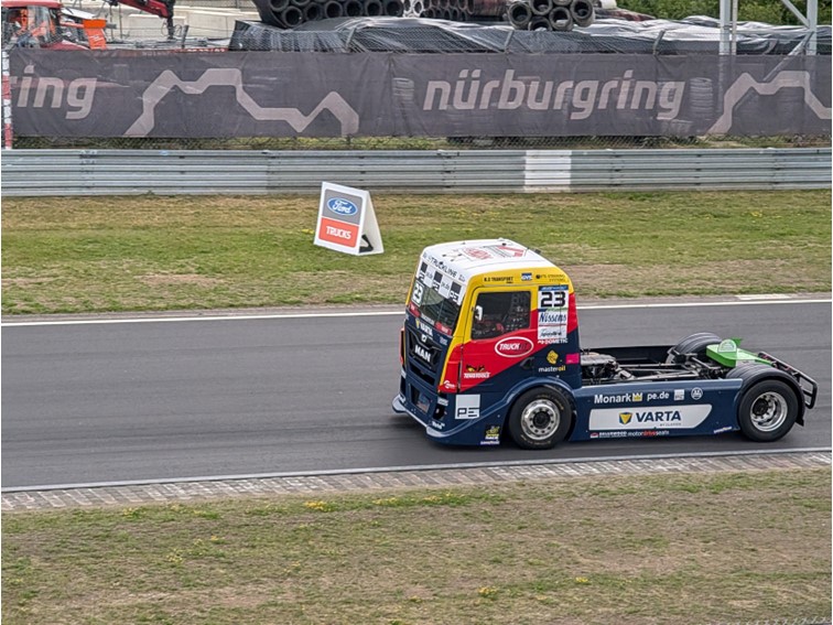 001 Truck Grand Prix Warm up