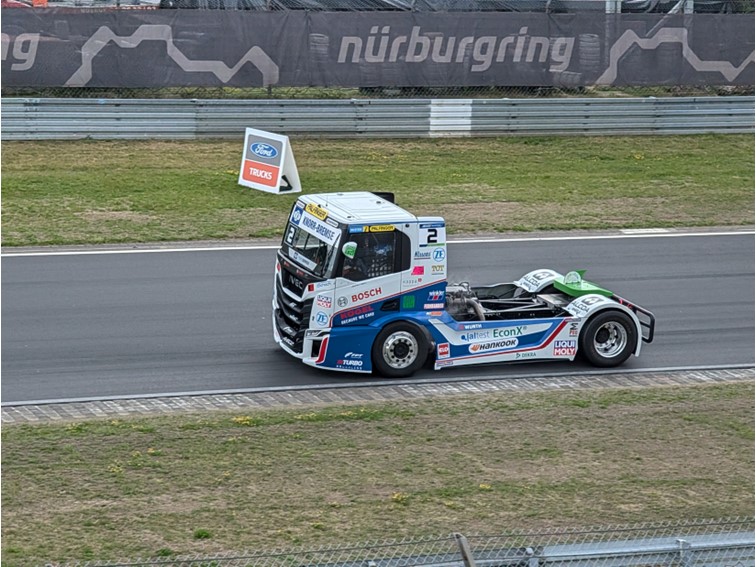 001 Truck Grand Prix Warm up
