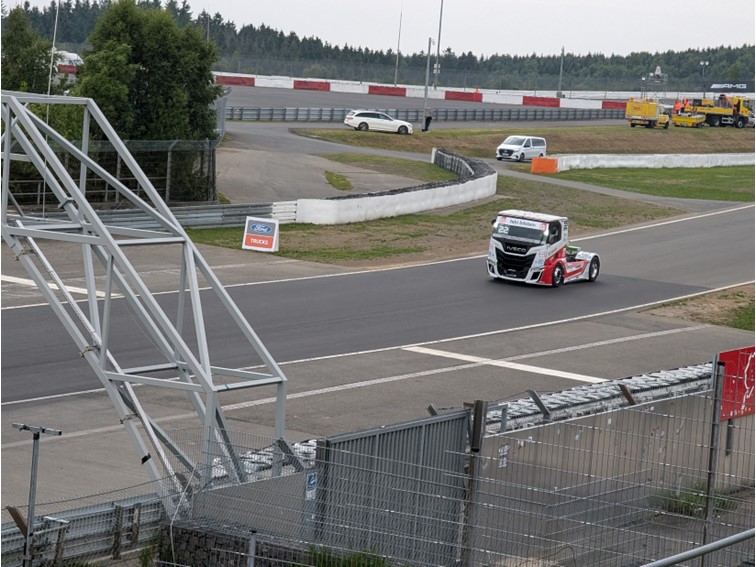 001 Truck Grand Prix Warm up